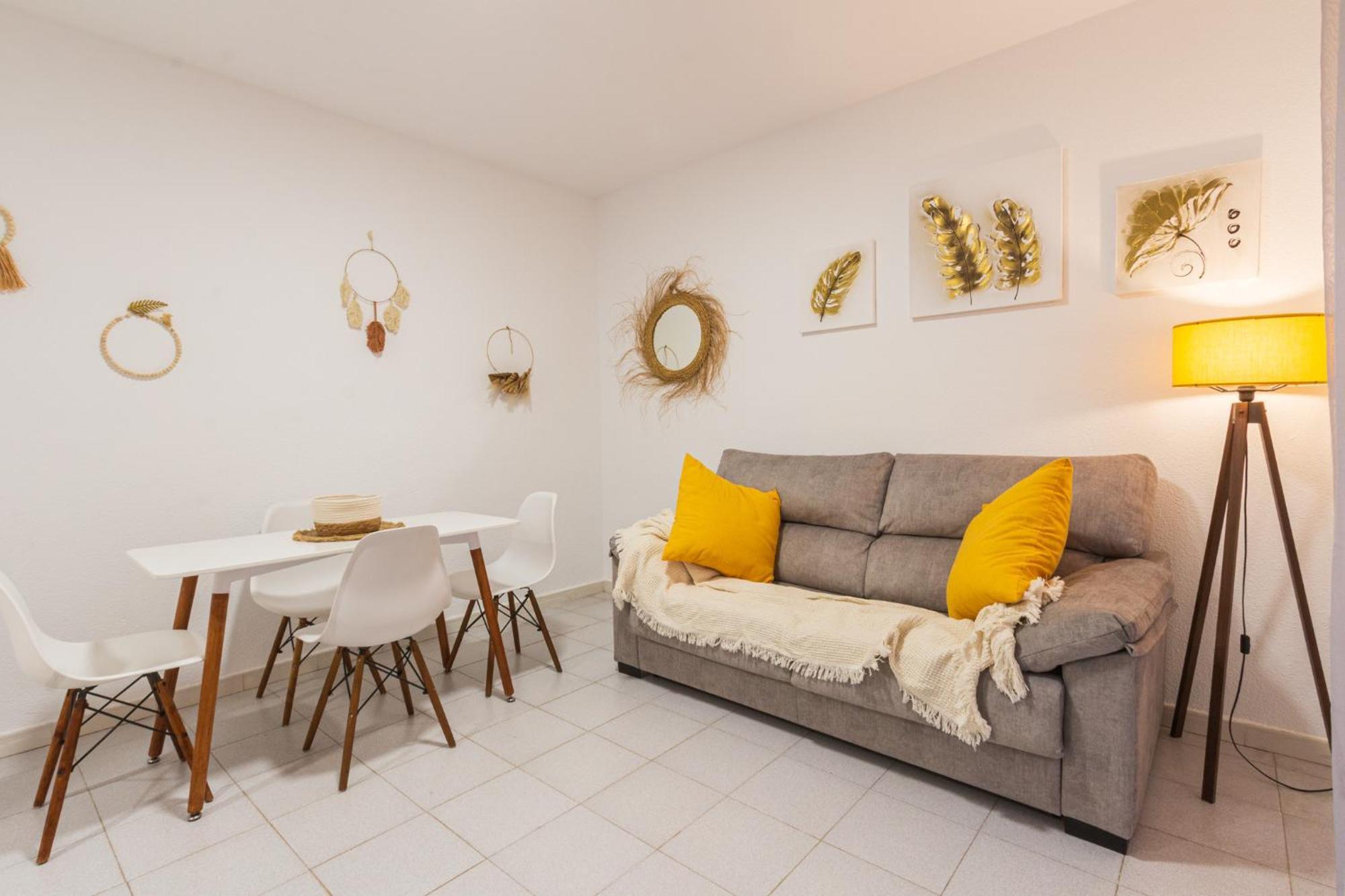 Menabrea Holiday House Near The Beach And Airport Santa Pola Eksteriør bilde